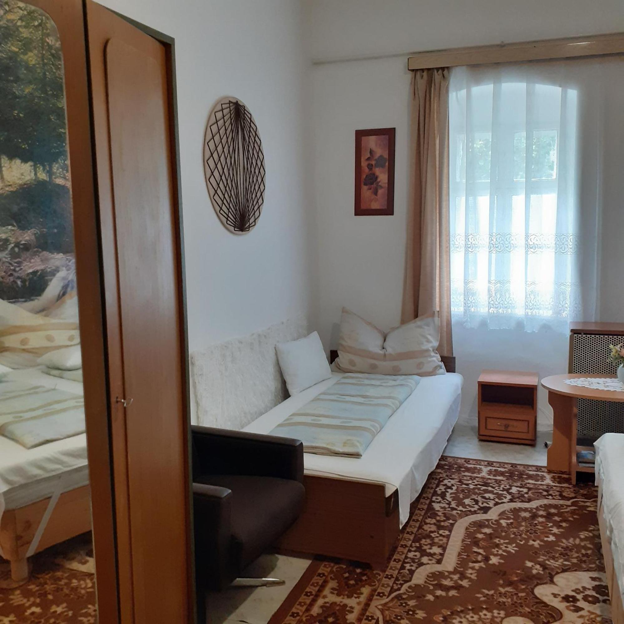 Apartamento Marika vendégház Abádszalók Exterior foto